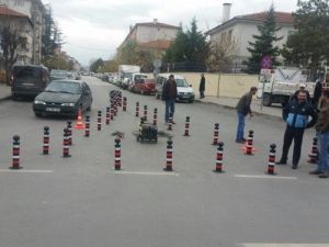 Bolu’da O Kavşak Dubalarla Kapatıldı