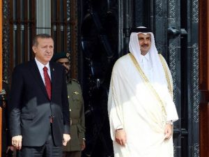 Cumhurbaşkanı Erdoğan Katar Emiri Tarafından Resmi Törenle Karşılandı