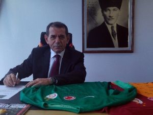 Nobel Ödüllü Aziz Sancar Galatasaray Üyesi Oldu