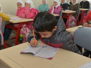 Başkan Altepe’den Suriyeli Yetim Öğrencilere Moral