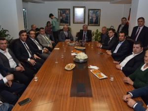 İki "Kırmızı" İl, Renklerini Turuncuya Döndürecek