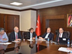 İskenderun’da Çelik Ve Filtre Sektörünün Sorunları Görüşüldü
