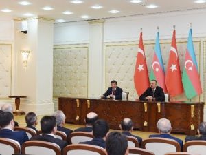 Davutoğlu: “Tansiyonu Yükselten Açıklamalar Yapan Putin’e Çağrıda Bulunuyorum”