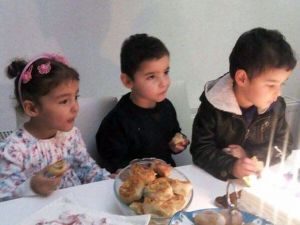 Doktorların ’Yaşama Şansı Çok Az’ Dediği Üçüzler 4 Yaşında