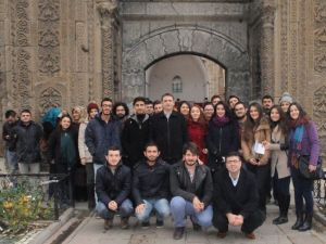 Tıp Öğrencileri Şehzade İle ’Selfie’ Yaptı
