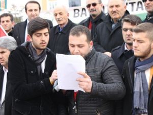 İhh Türkmenlere Uygulanan Zulmü Protesto Etti