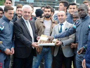 Marmarabirlik’ten Mudanyaspor’a Zeytinli Çikolata Dopingi