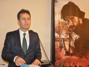 "Diriliş Ertuğrul" Dizisi Gtü’de Ödül Aldı