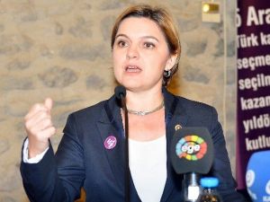 Siyasetin İzmirli Kadın Öncülerinden Önemli Mesajlar