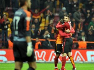 Burak Ve Podolskı’den 18 Gole Katkı