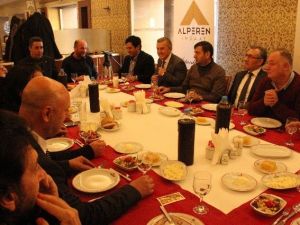 Beşiktaşlı Yöneticiler Basın Mensupları İle Bir Araya Geldi