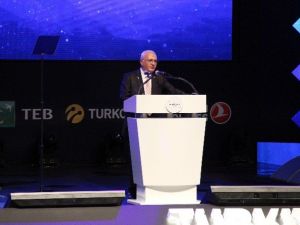 Ekonomi Bakanı Elitaş: “Ekonomideki Büyüme Beklentilerin Üzerinde”
