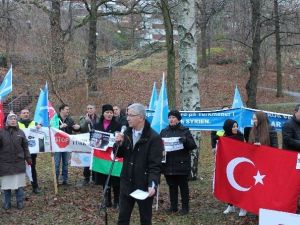 İsveç’te Rus Büyükelçiliği Önünde Türkmen Protestosu