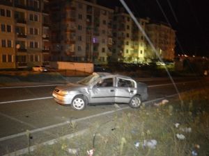Tosya D-100 Karayolunda Otomobil Takla Attı: 1 Yaralı