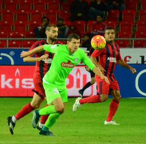Rizespor 3 Direğe, Mersin 3 Kaleye Gönderdi