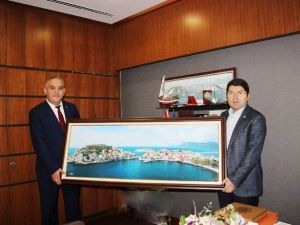 Amasra İlçe Başkanı Karabacak Milletvekili Tunç’u Ziyaret Etti