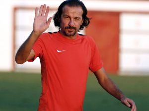 Antalyaspor’da Yusuf Şimşek İle Yollar Ayrıldı