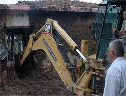 5 Kişinin Sağ Kurtarıldığı Evde Temizlik Çalışmaları Başladı