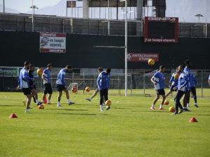 Antalyaspor’u Eto’o Çalıştırdı
