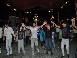 Şenlik Gecikmeli Başladı