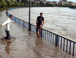 Terme Çayı taştı Terme sular altında kaldı