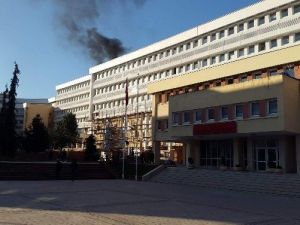 Fabrika Bacası Değil Valilik Bacası