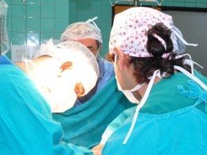 Ameliyatlarda Dünya Standartlarında Başarı Yüzdesi