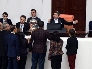 Bakan Bozdağ, Hdp’li Vekilleri Utandırdı