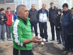 İnegöl’de Bocce Sahası Açıldı