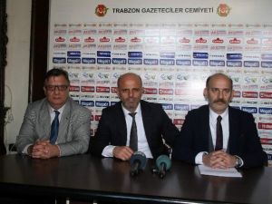 Altın Portakalı Aldı Ama İlgi Görmemekten Şikayet Etti