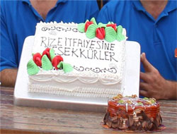 Rize'de Yaş Pastalı Teşekkür