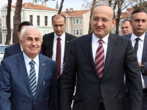 Başbakan Yardımcısı Yalçın Akdoğan: "Terör Örgütü Tarihi Eserlere Adeta Savaş Açmış Durumda"