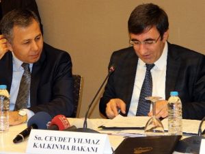 Bakan Yılmaz Suriyeli Mülteciler Konusunda Uyarılarda Bulundu