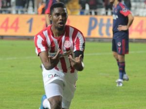 Eto’o Atıyor, Antalyaspor Kazanıyor