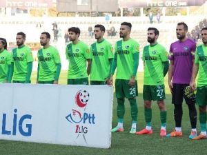 Denizlispor Ligin Dibine Demir Attı