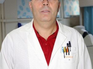 Uzun Süre Otururak Çalışmak Bel Ve Boyun Fıtığına Neden Oluyor