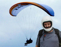 Çılgın Başkan Rize Semalarında Uçtu