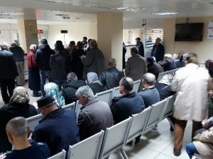 Taksitle Ev Almak İsteyen Emekliler Sgk’ya Akın Ediyor