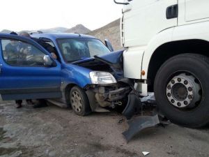 Gümüşhane’de Trafik Kazası: 3 Yaralı