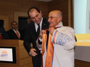 Hitit Üniversitesi’nden İşadamı Derindere’ye Fahri Doktora