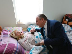 Bolu Belediye Başkanı Yılmaz’dan Hastalara Ziyaret
