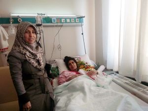 Üst Üste Ameliyat Olan Kadın Hayata Tutunmayı Başardı