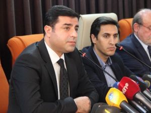 Hdp Eş Genel Başkanı Selahattin Demirtaş: