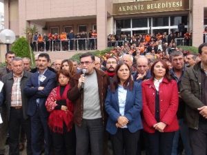 Mersin’de Hdp’li Belediye Başkanının Gözaltına Alınması Protesto Edildi