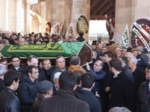 Ak Parti Edirne Milletvekili Rafet Sezen’in Annesi Hacı Fatma Sezen Son Yolculuğuna Uğurlandı