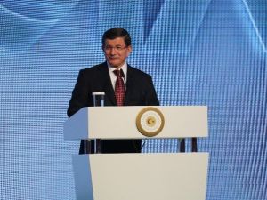 Başbakan Davutoğlu: “Sizi Dağlara, Barikatlara Mahkum Etmeye Çalışanları Dinlemeyin”