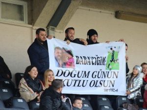 Denizlisporlu Şenol Akın’a Kızından Doğum Günü Sürprizi