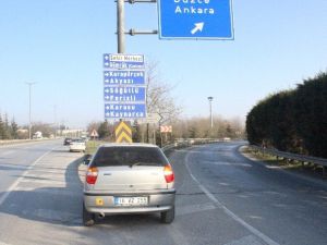Kararsız Kalınca Ortadan Gitti: 3 Yaralı