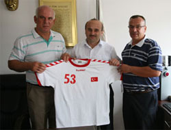 Rizeli Başkandan Yılmaz'a Ziyaret