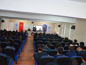 Mete’den Gençlere Kariyer Tavsiyesi